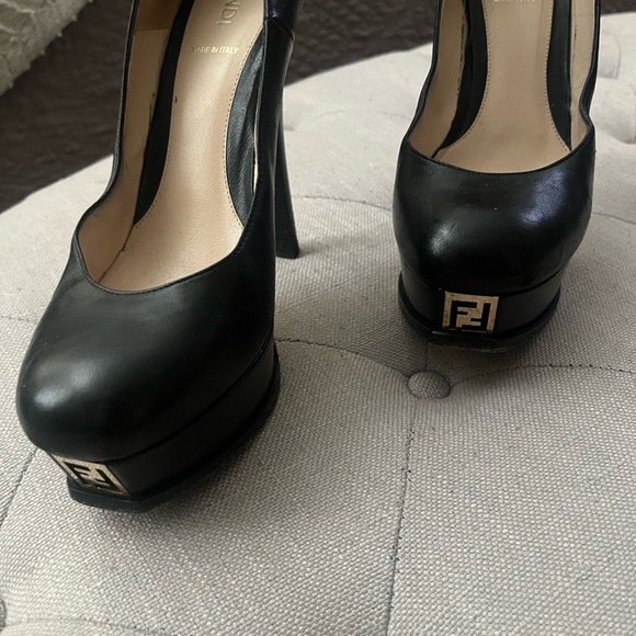 FENDI platform heels - Picture 3 of 4